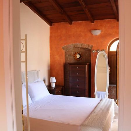 Casa Vacanze Elena Rometta Bagian luar foto