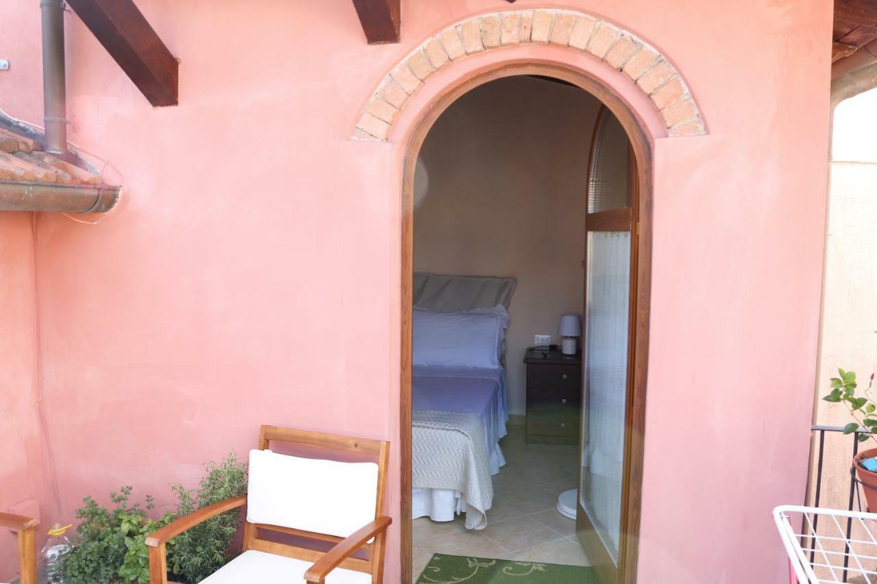 Casa Vacanze Elena Rometta Bagian luar foto