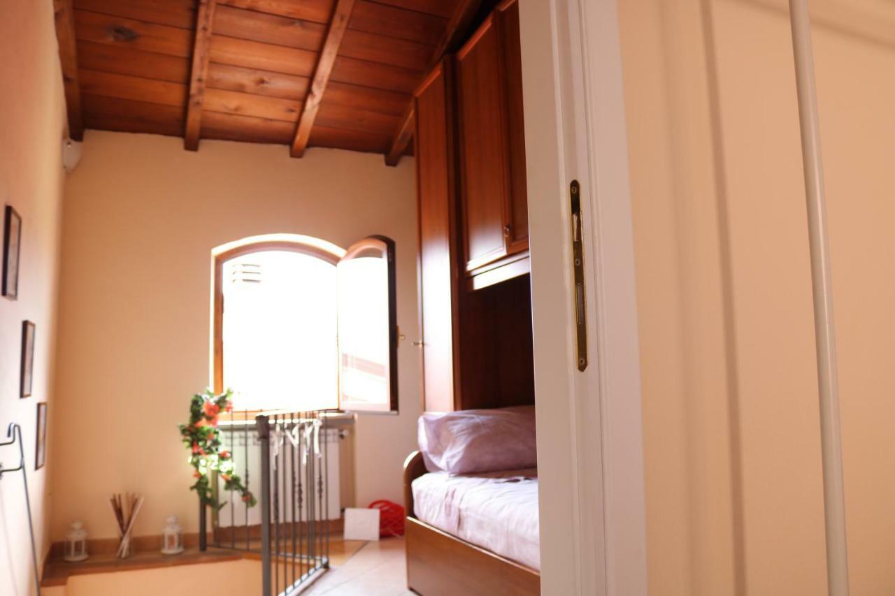 Casa Vacanze Elena Rometta Bagian luar foto