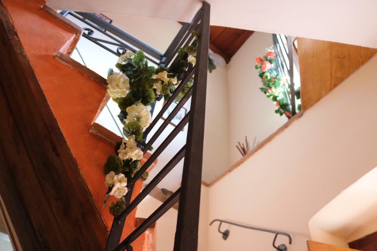 Casa Vacanze Elena Rometta Bagian luar foto