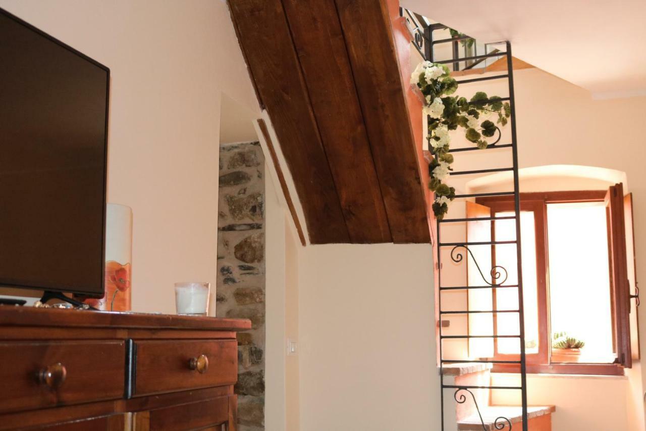 Casa Vacanze Elena Rometta Bagian luar foto